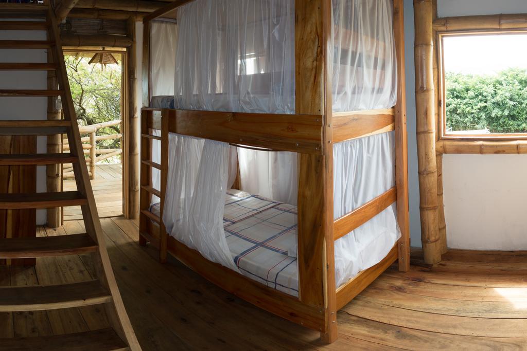 Hostal Monte Libano Puerto López Zewnętrze zdjęcie