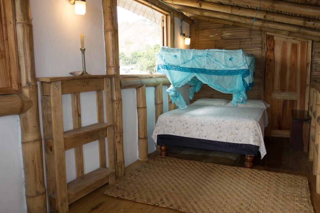 Hostal Monte Libano Puerto López Zewnętrze zdjęcie