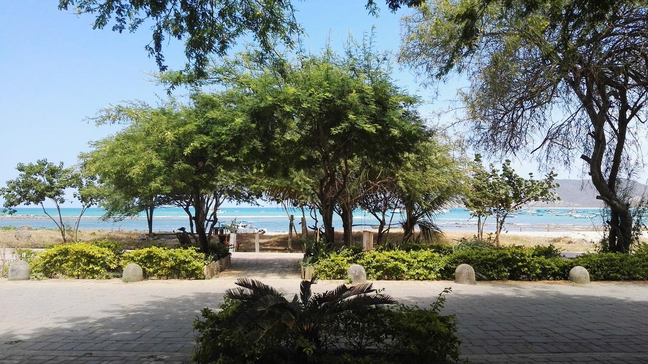 Hostal Monte Libano Puerto López Zewnętrze zdjęcie
